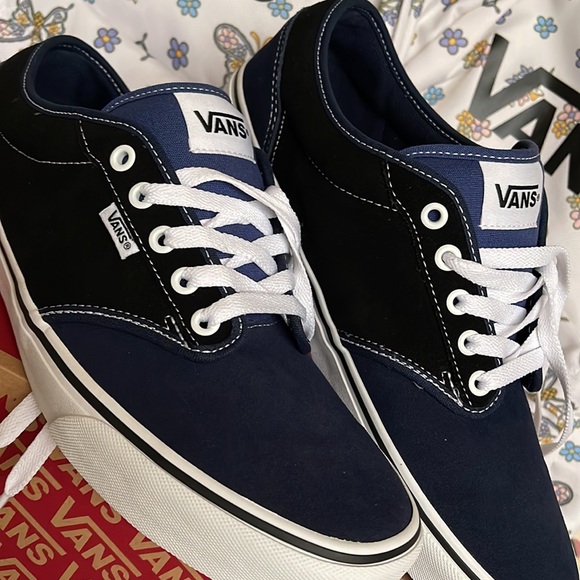 Vans Men’s Atwood
Retro Suede Dress Blues
VN000TUYLKZ Sneakers - Picture 8 of 16